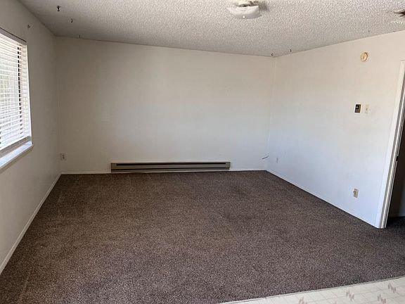 3rd image of 1015 W 13th St #B