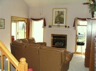 7046 S 154th St, Omaha, NE 68138