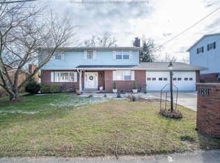 5261 Glow Dr, Cross Lanes, WV 25313