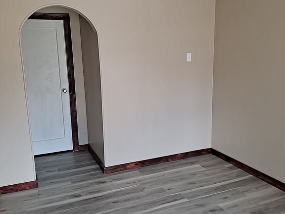 4th image of 2889 SW 23rd St