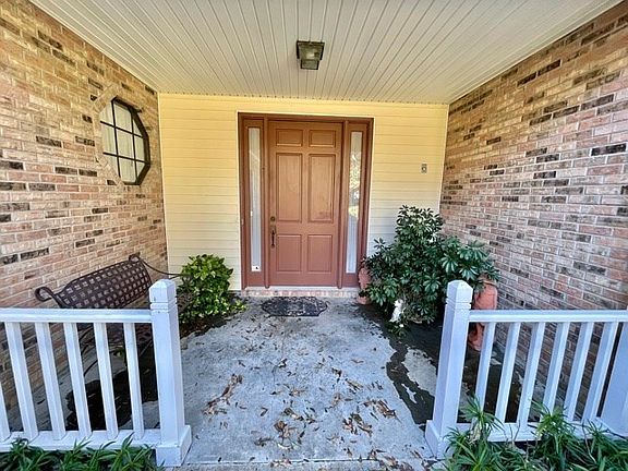 4th image of 407 W Lakeshore Dr