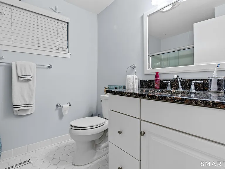 7 Pond Cir #7 — Photo 18