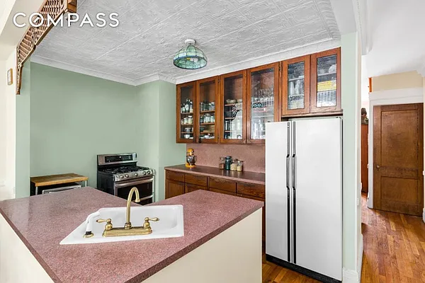 Sold by Compass | media 5