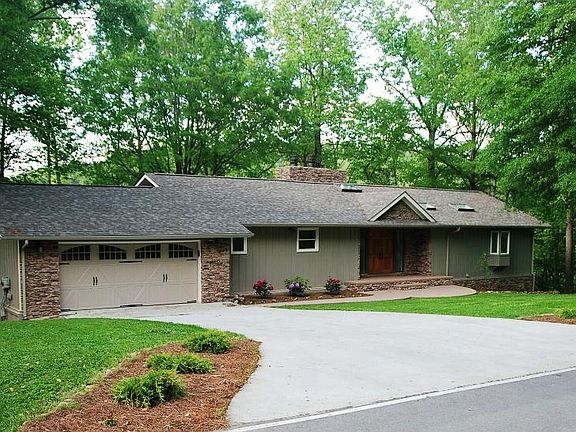 5th image of 381 Scenic Dr