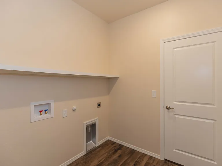 7516 Buck St — Photo 25