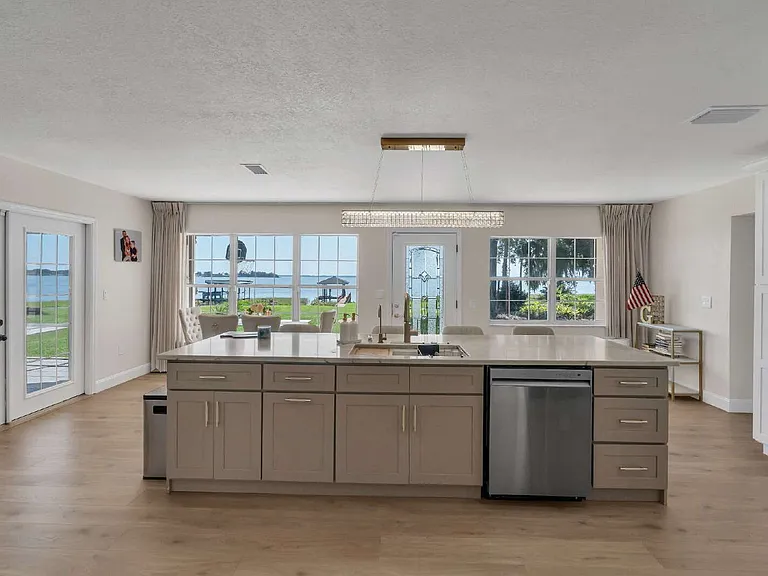 606 N Shore Dr — Photo 25