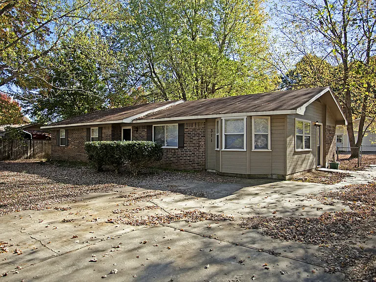 311 Willow Ave — Photo 2