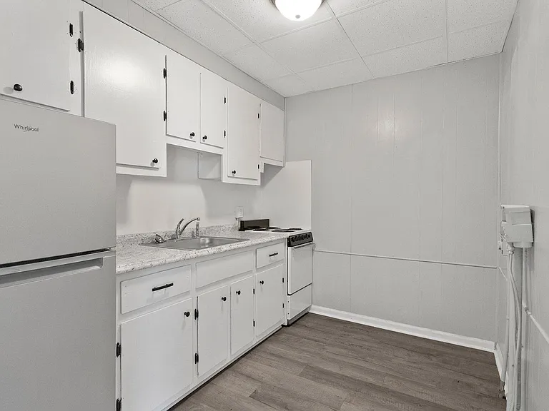825 Kentucky Ave — Photo 3