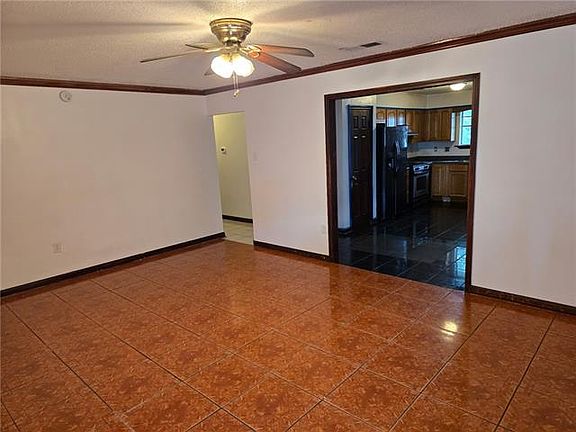 2nd image of 7231 Bunker Hill Rd