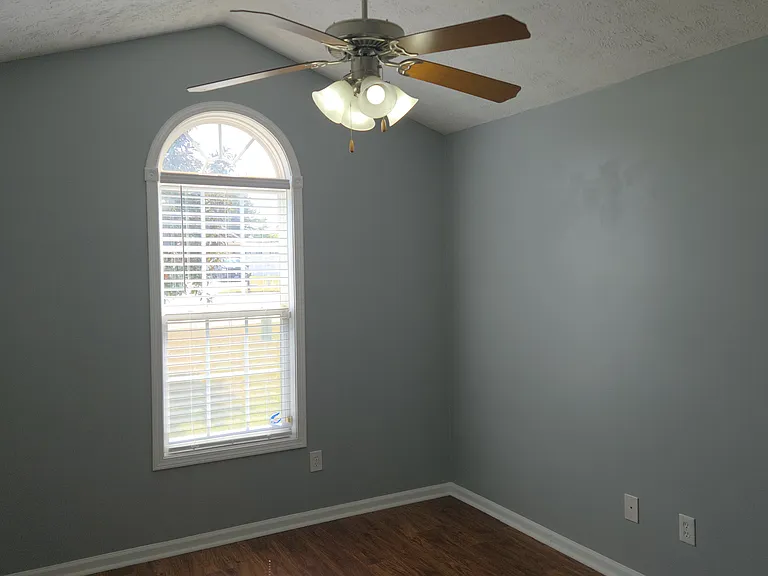 196 Sandspur Ct — Photo 41