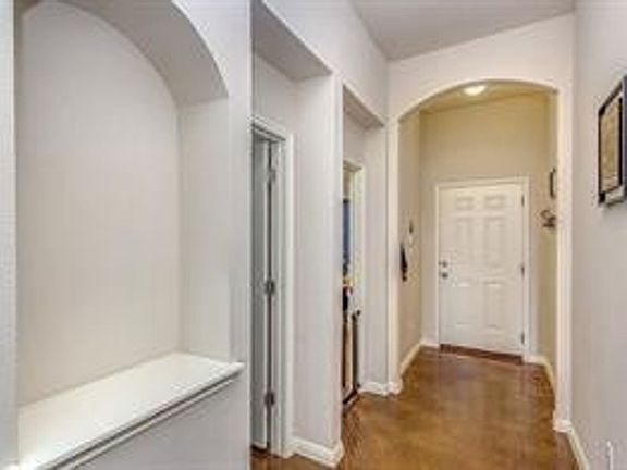 2nd image of 909 Yabers Ct