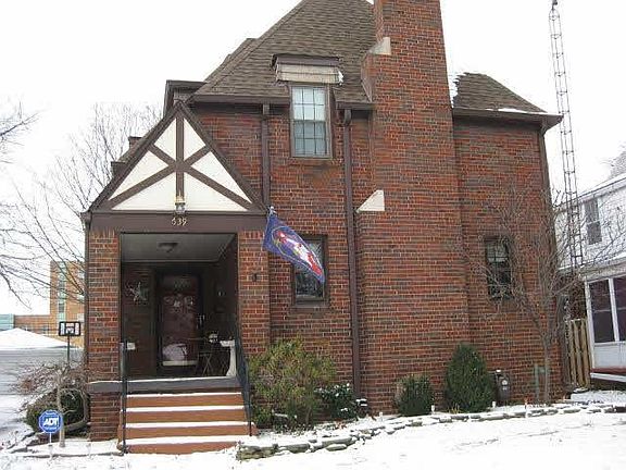 2nd image of 639 Hollywood Dr