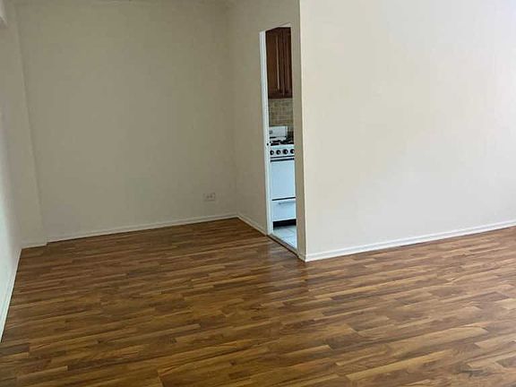 2nd image of 2610 W Berwyn Ave #312