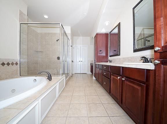 5th image of 2140 Portofino Dr