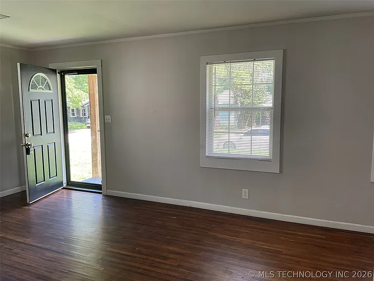 5720 E 3rd St S — Photo 3