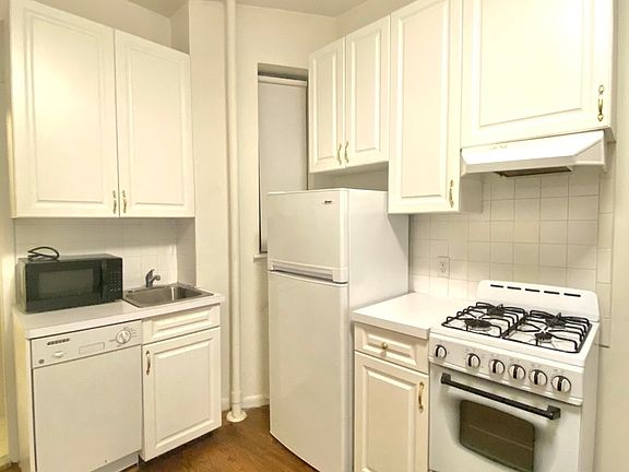 5th image of 507 E 81st St #13A