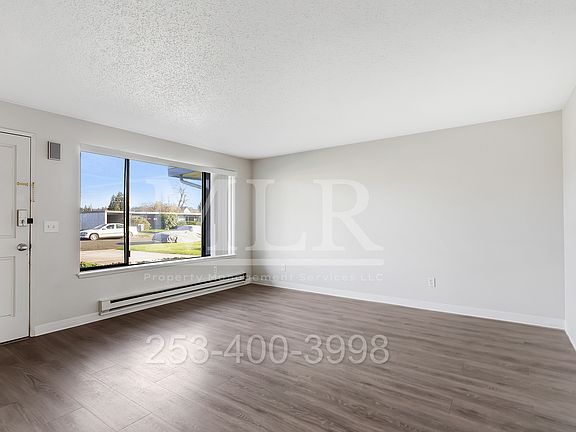 2nd image of 506 12th St SE #506