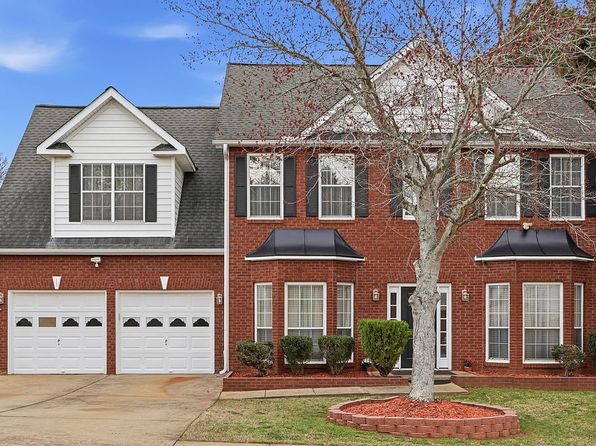 1261 Woodland View Rd