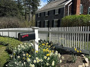 178 Harbor Rd, Saint James, NY 11780