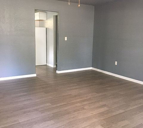 2nd image of 2406 40th St