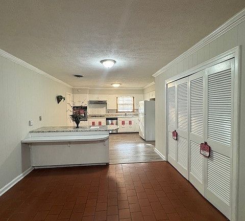 4th image of 3974 Johnstown Dr