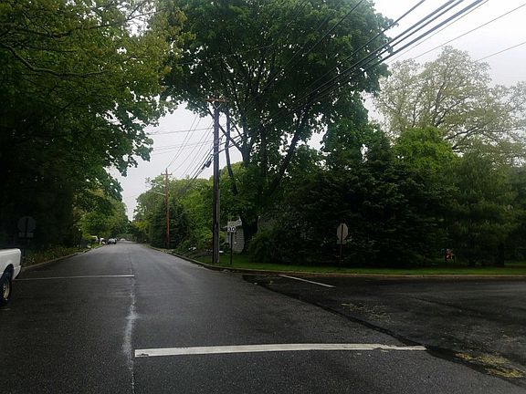 5th image of 172 Jefferson Ave