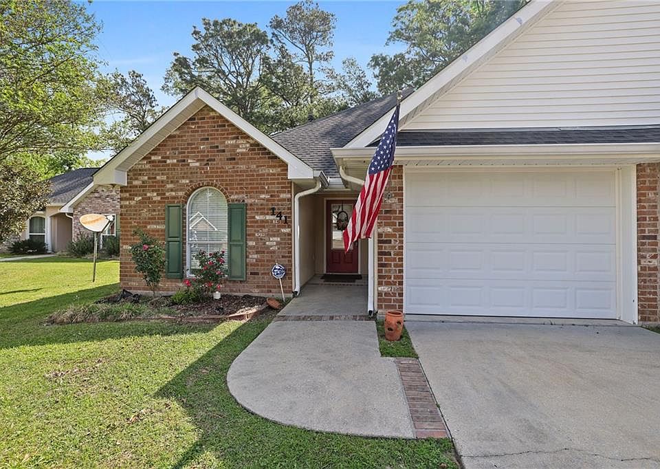 1st image of 141 Southgate Dr