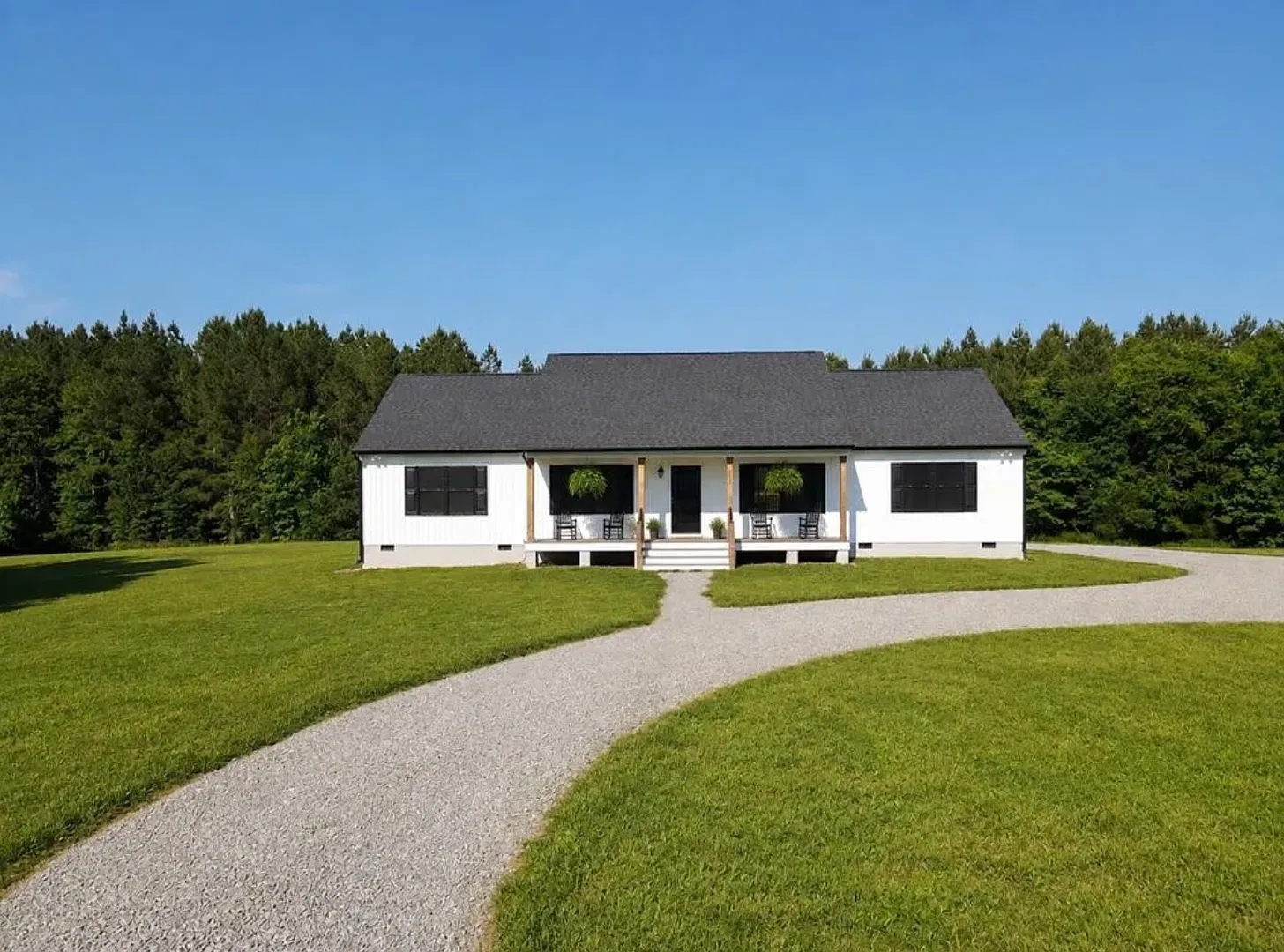 Newly Built 3 Bedroom/2 Bathroom Home with Storage Shed — Photo 1