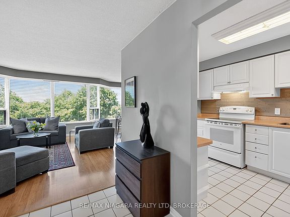 4th image of 81 Scott St #607