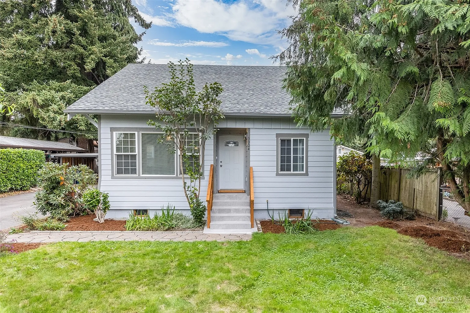 3004 C Street SE photo 1