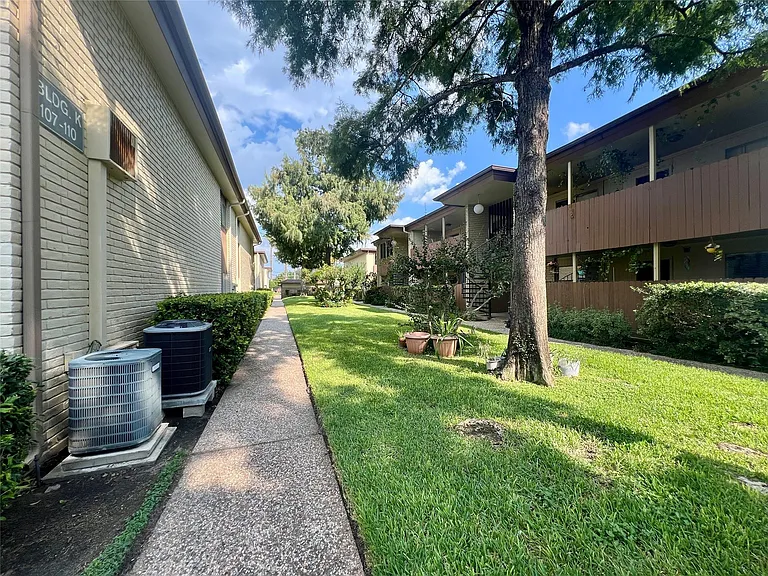 7714 Renwick Dr #K107 — Photo 15