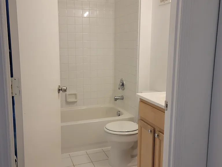 26 Forrest St #2 — Photo 15