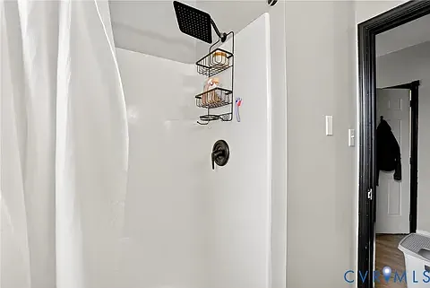 1 bed, 675 sqft, $1,900 — Photo 3