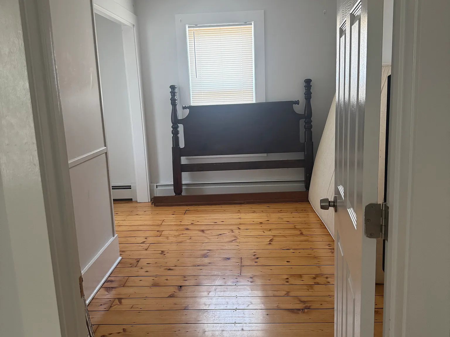 1 bed, 900 sqft, $1,700 — Photo 2