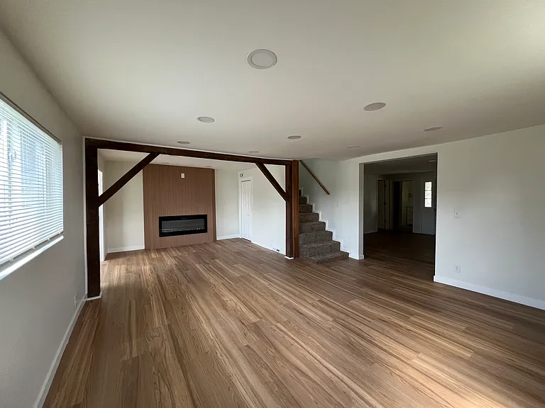 11932 Greenbrier St — Photo 7