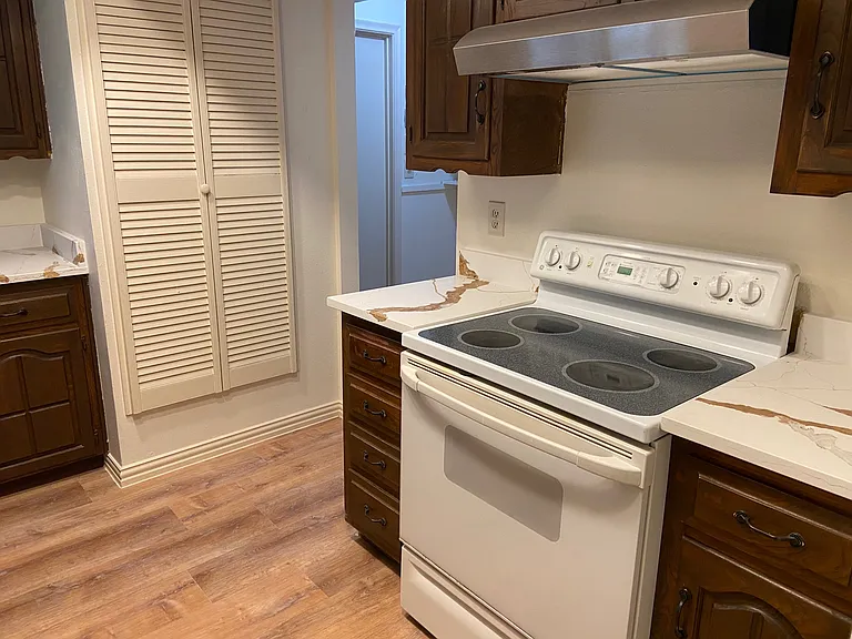 1818 Mission Dr — Photo 10