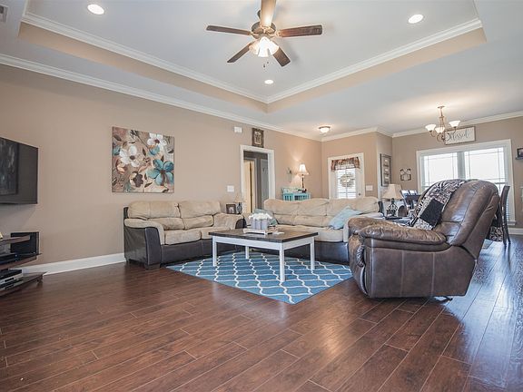 5th image of 424 Drema Ct