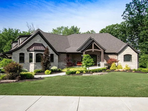 1021 Foy Ct, Crown Point, IN 46307