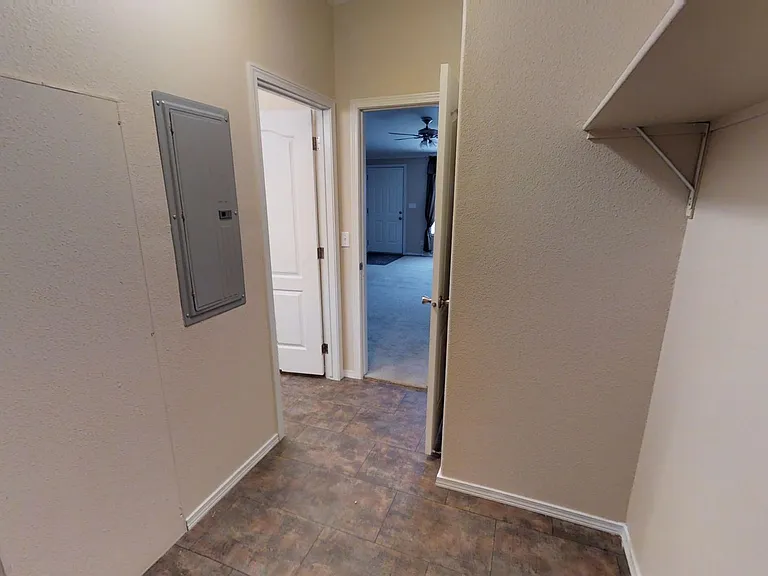 321 E Lime St — Photo 26