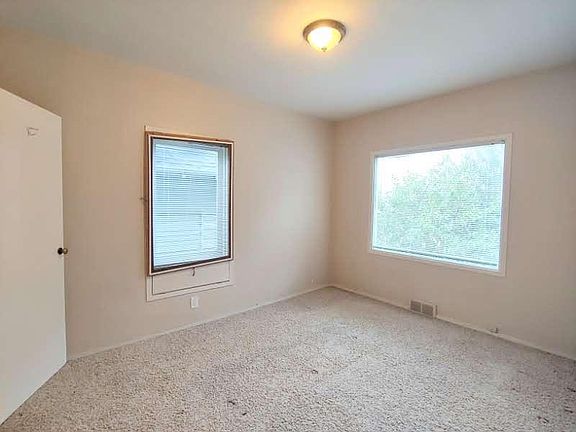 5th image of 423 Boylston Ave E #425
