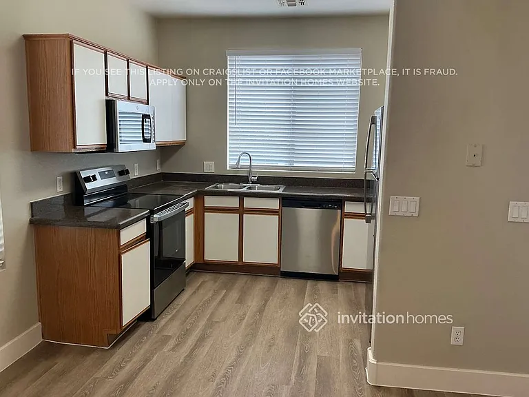 1935 N Lazona Dr — Photo 5