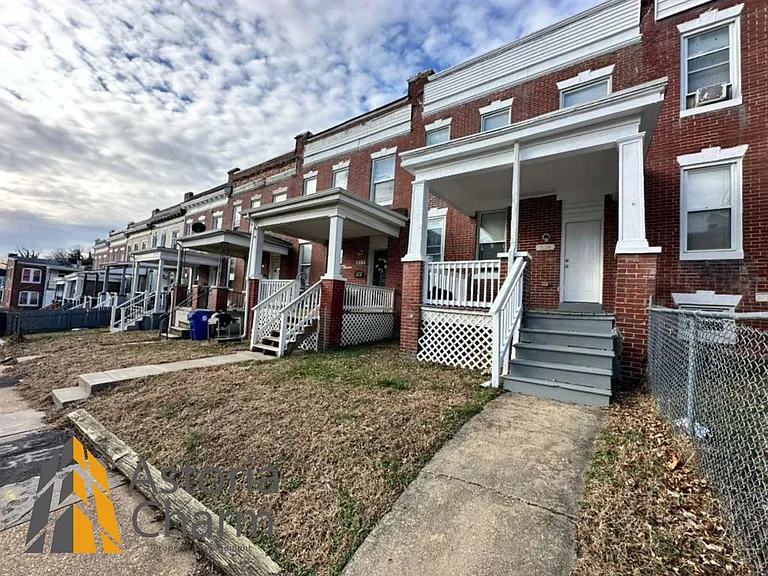 614 Linnard St — Photo 1