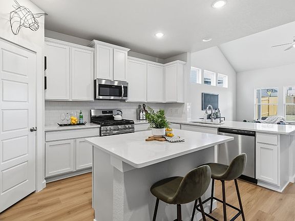 8936 Hazel Birch - Polk B - Kitchen