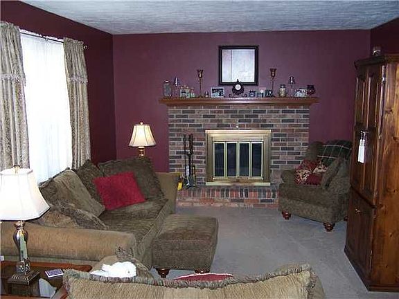 4th image of 52 Haskins Ln N