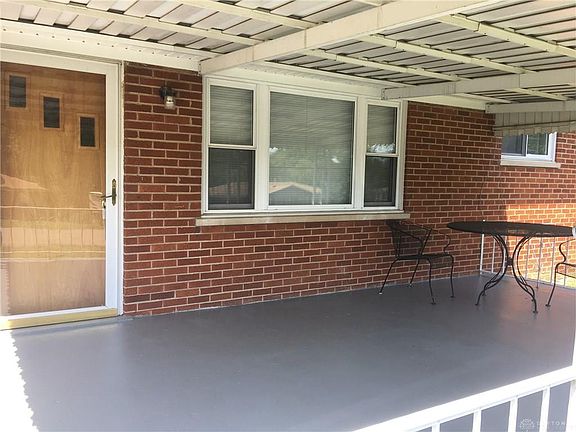 2nd image of 3250 Myrtle Dr