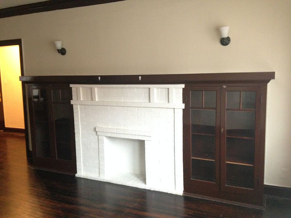 2nd image of 5519 S Carpenter St #2