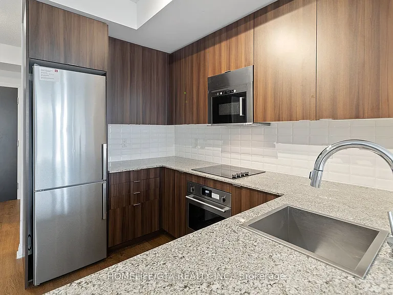 101 Erskine Ave #420 — Photo 15
