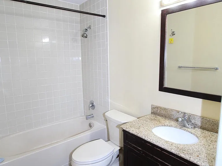 2002 Ravens Crest Dr — Photo 19