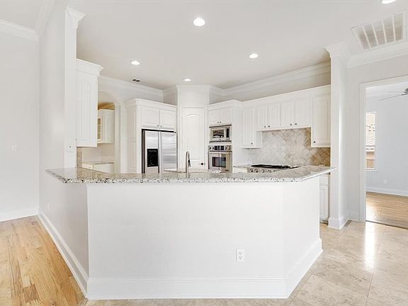 5th image of 603 Burnet Dr