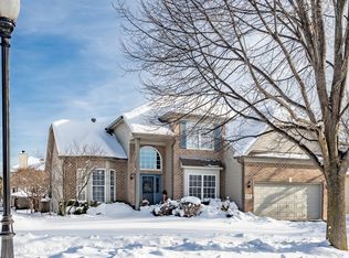 631 Carriage Way, South Elgin, IL 60177